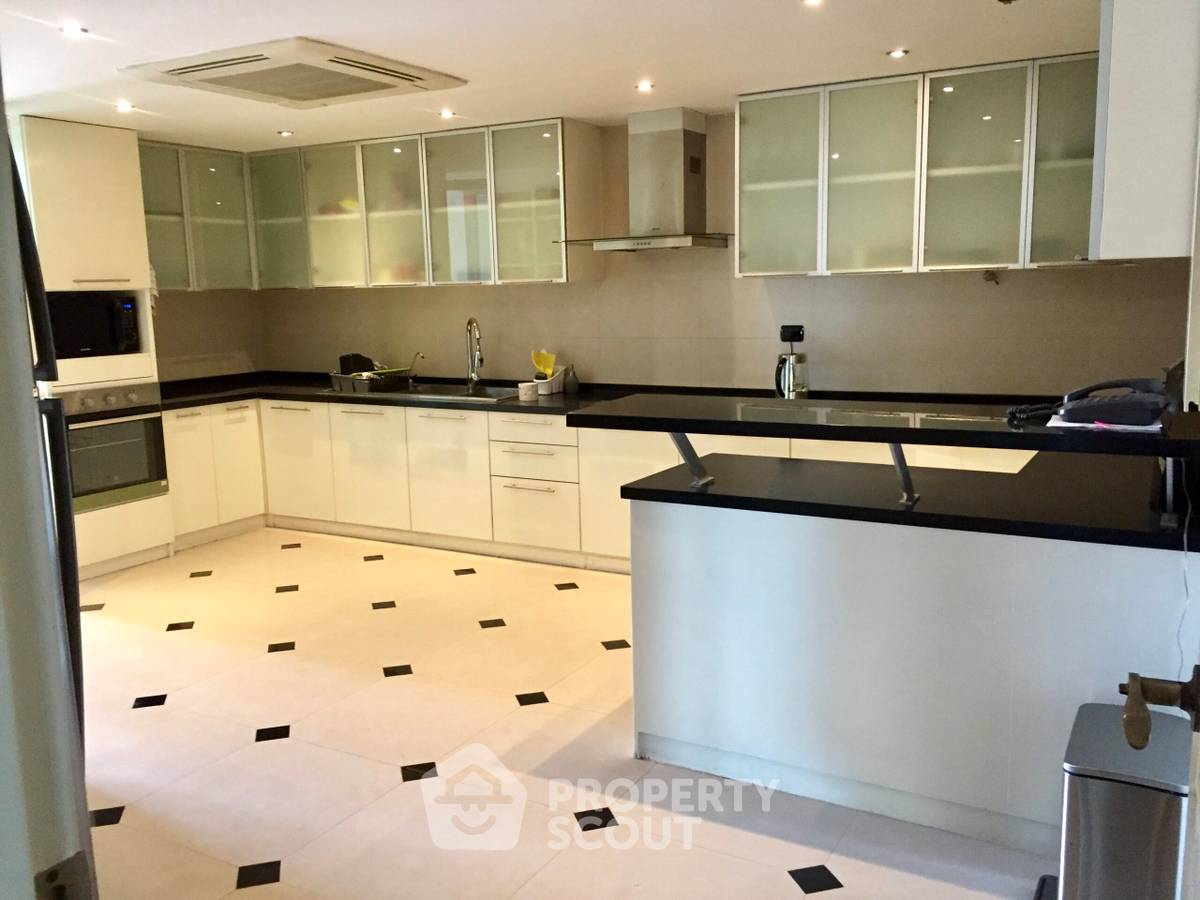 picture 4-BR Condo at Kallista Mansion near ARL Makkasan (ID 515567) - 7/33