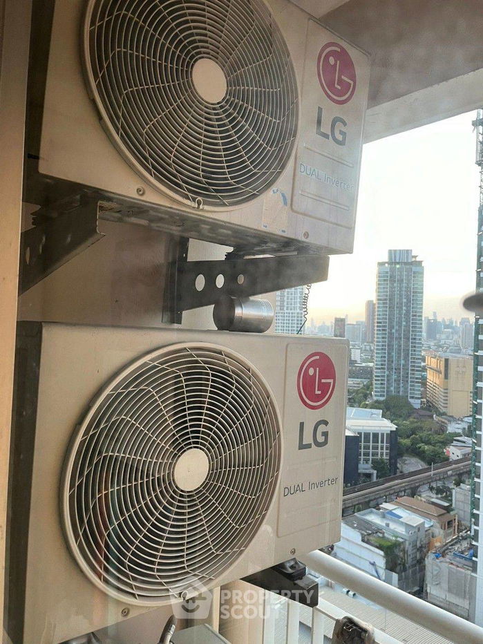 picture 1-BR Condo at Life @ Sukhumvit 65 near BTS Phra Khanong (ID 1945964) - 10/16