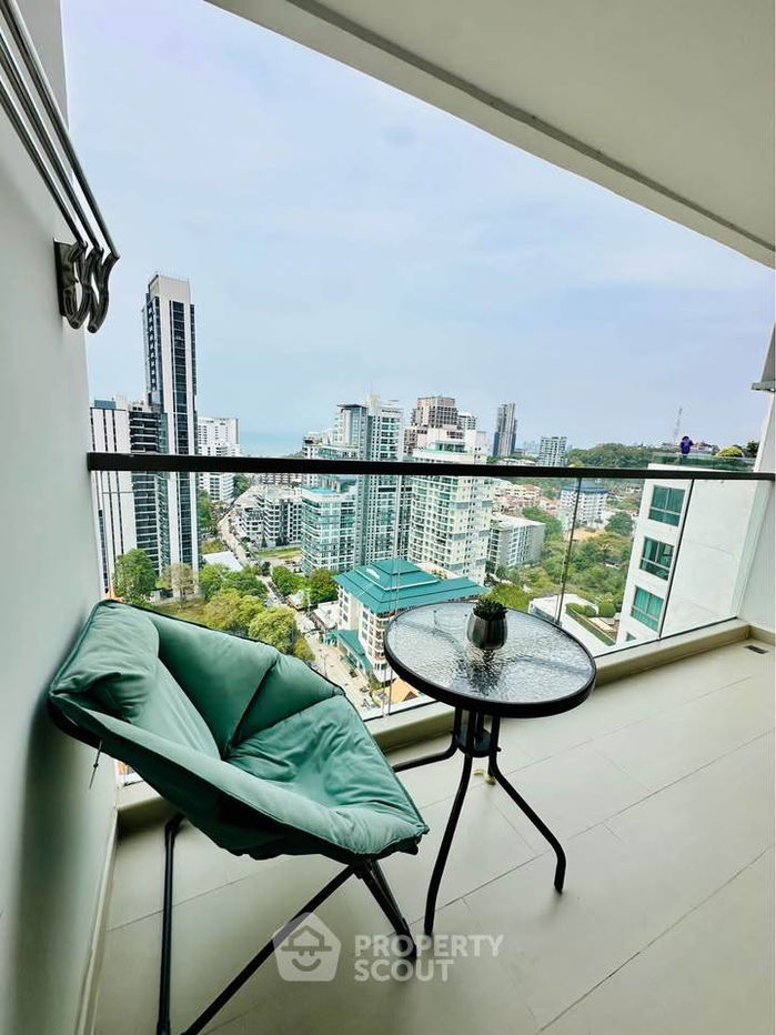 picture 1-BR Condo at The Peak Towers close to Phratamnak (ID 2144364) - 4/14