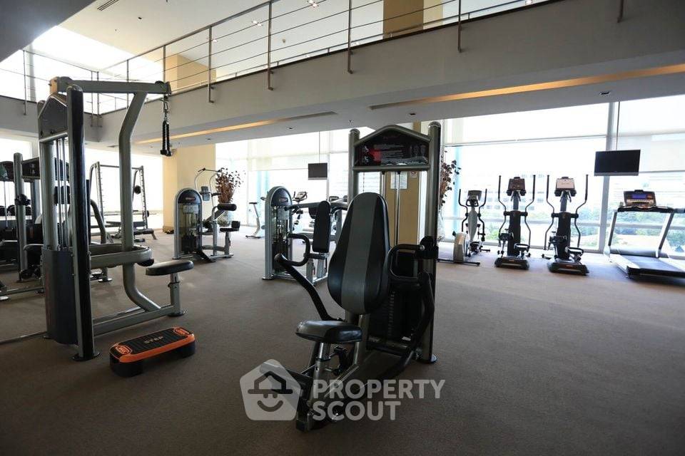 รูป คอนโด 2-ห้องนอน ที่ เออร์บานา สาทร คอนโดมิเนียม ใกล้ BTS ศาลาแดง (ID 1309677) - รูปที่ 18/33