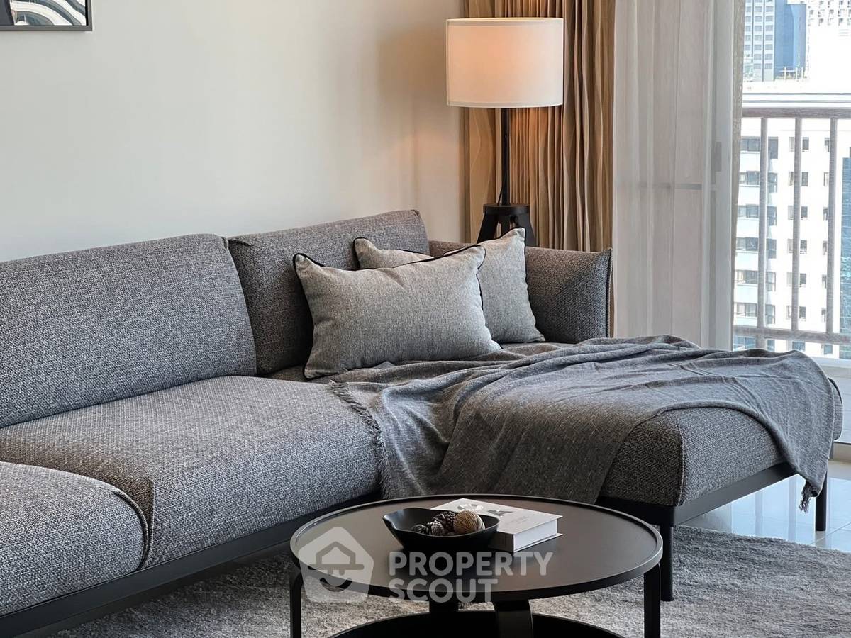 picture 2-BR Condo at Fullerton Sukhumvit near BTS Ekkamai (ID 1902501) - 4/20