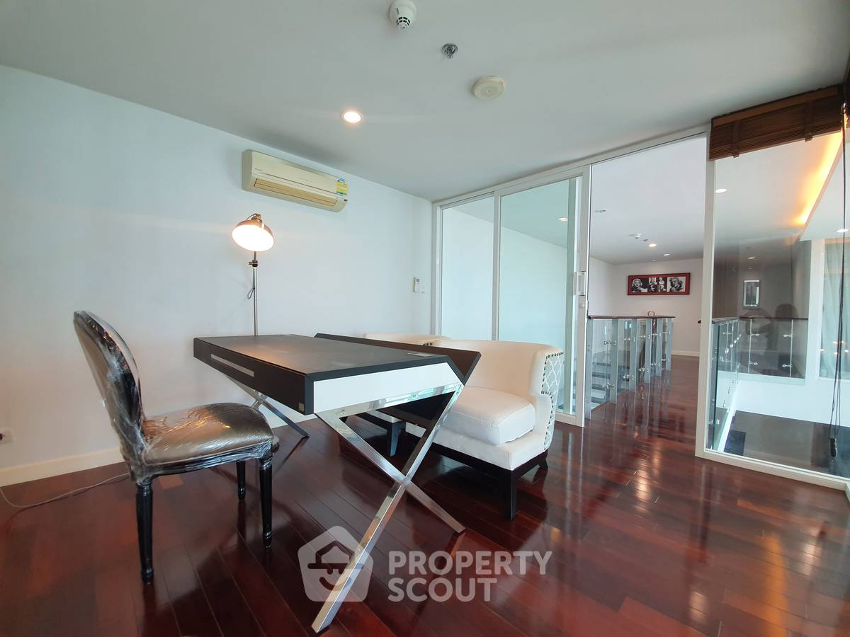 picture 4-BR Condo at Circle Living Prototype New Petchburi near MRT Phetchaburi (ID 1784139) - 25/39