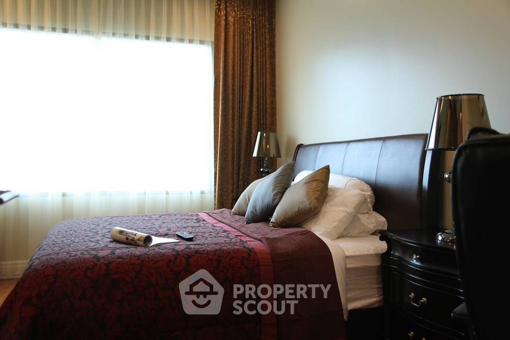 picture 15th-Floor 1-BR At Bright Sukhumvit 24 Condominium Near BTS Phrom Phong (ID 2111877) - 2/17
