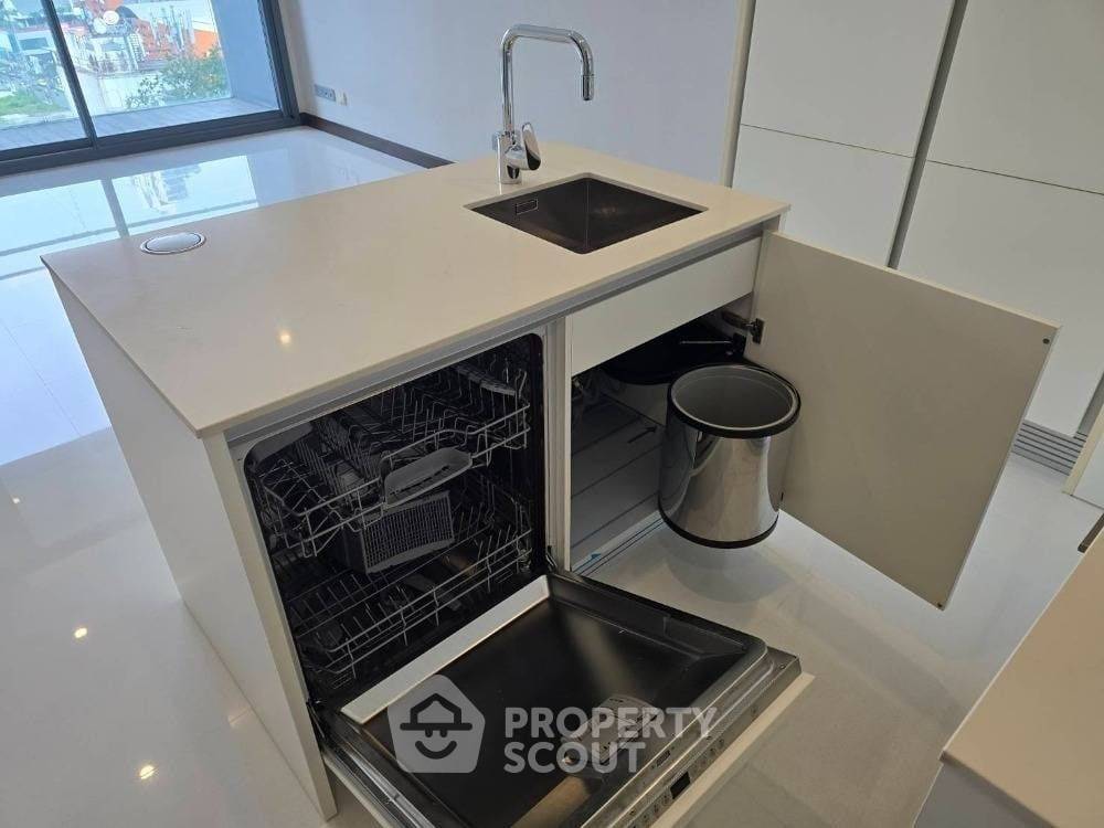 picture 2-BR Condo at Q1 Sukhumvit near BTS Nana (ID 1987674) - 9/13