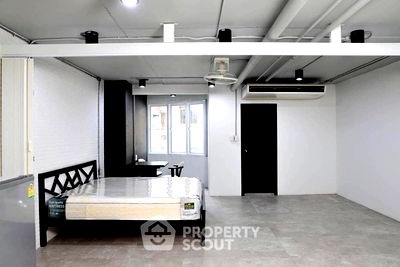 Condos for sale MRT Sukhumvit : 1-BR Condo at 15 Suite Condominium near ARL Makkasan (ID 1211019)