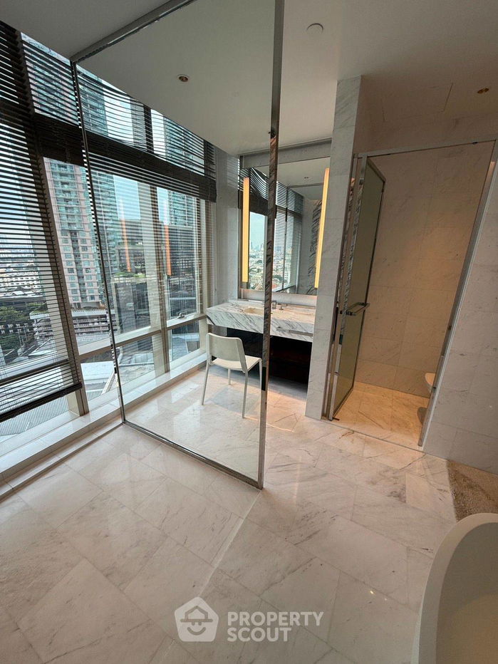 picture 3-BR Condo at Four Seasons Private Residences Bangkok near BTS Saphan Taksin (ID 1889349) - 18/24