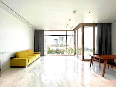 ขายคอนโด : คอนโด 2 ห้องนอน 121 ตร.ม. พร้อมสัตว์เลี้ยง โครงการ Four Seasons Private Residences Bangkok ใกล้ BTS สะพานตากสิน (ID 1300595)