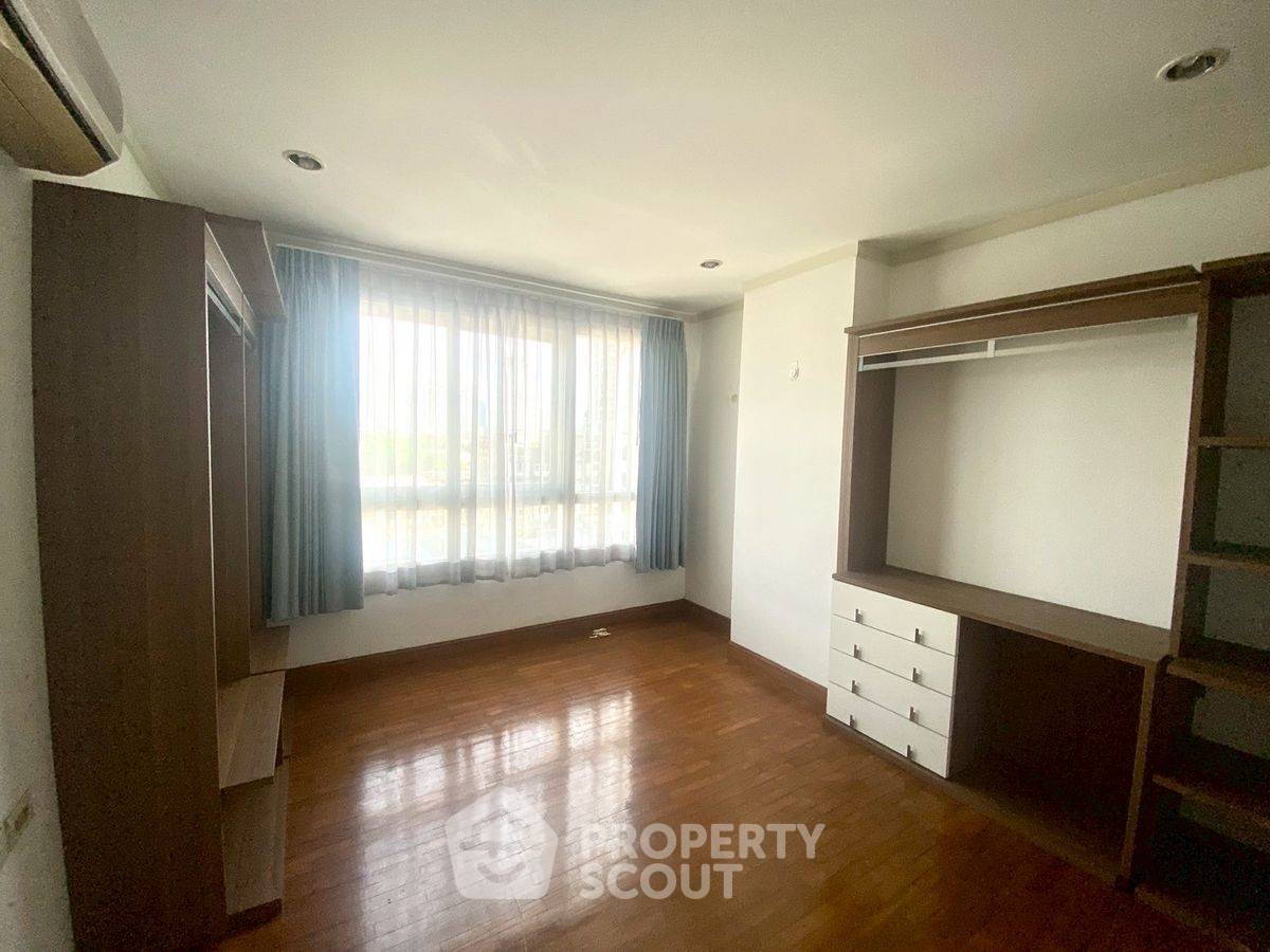 picture 3-BR Condo at Baan Siri Sathorn Suanplu Condominium close to Naradhiwas Rajanagarindra (ID 2088213) - 4/48