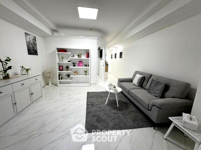 ขายคอนโด : คอนโด 1-ห้องนอน ที่ จอมเทียน คอมเพล็กซ์ ใกล้ หาดจอมเทียน (ID 2163220)