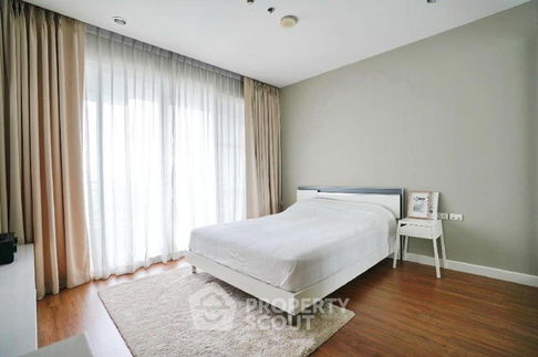 1-BR Condo at Circle Condominium near MRT Phetchaburi (ID 627938)