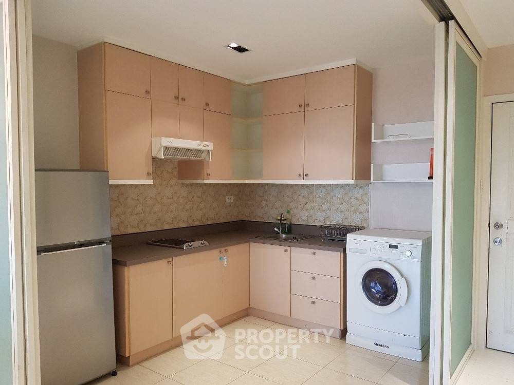 picture 1-BR Condo at Baan Ploenchit near BTS Nana (ID 382310) - 5/9