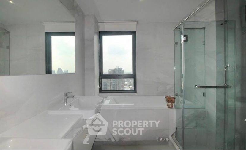 picture 2-BR Condo at Rhythm Ekkamai near BTS Ekkamai (ID 2180304) - 11/11