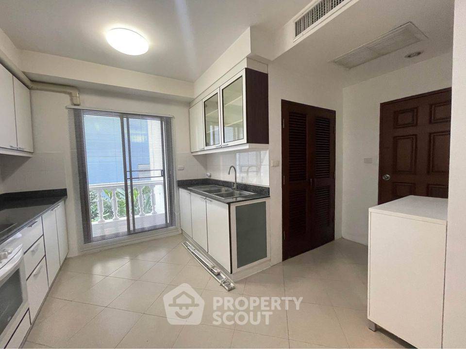 picture 2-BR Condo at P.R. Home II near BTS Thong Lor (ID 1829645) - 11/19
