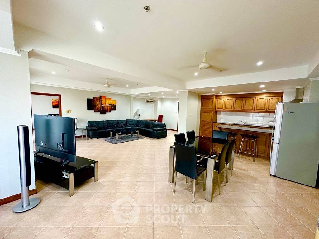 picture 2-BR Condo at View Talay 2 Condominium Jomtien close to Pattaya South (ID 2097605) - 11/22