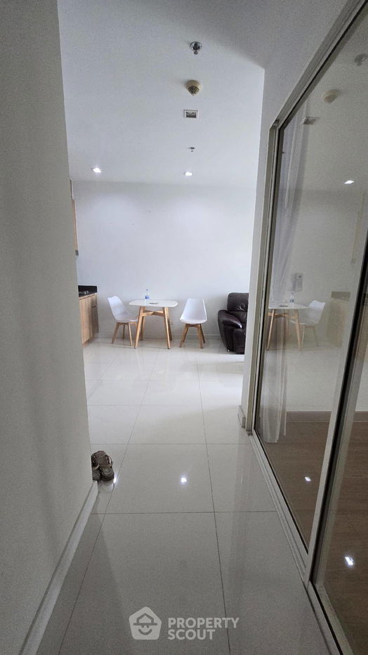 picture 2-BR Condo at Ideo Verve Ratchaprarop near ARL Ratchaprarop (ID 1921884) - 4/11
