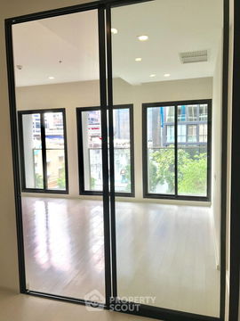 1-BR Condo at Noble Ploenchit near BTS Phloen Chit (ID 1877714)
