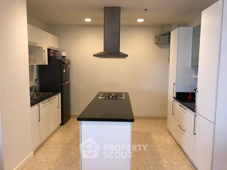 picture 3-BR Condo at Nusasiri Grand Condominium near BTS Ekkamai (ID 466095) - 19/21