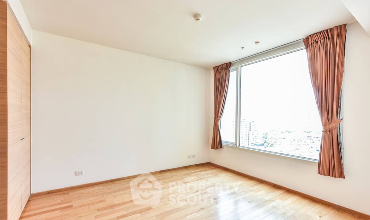 picture 2-BR Condo at The Empire Place near BTS Saint Louis (ID 1940765) - 9/14