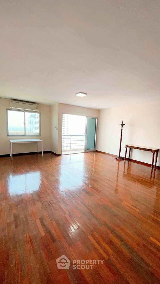 picture 2-BR Condo at SV City Rama 3 Condominium close to Phra Ram 3 (ID 2065373) - 12/12