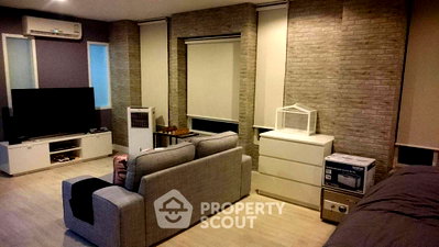 Condos for rent : 1-BR Condo at Surawong City Resort Condominium near MRT Sam Yan (ID 1962633)