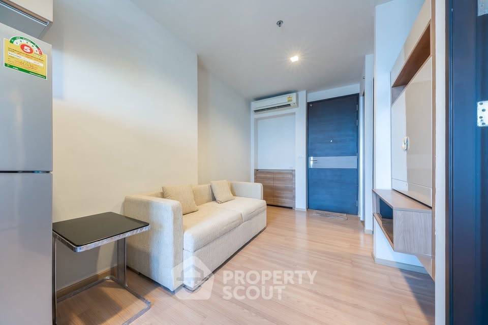 รูป คอนโด 1-ห้องนอน ที่ ริธึ่ม สาทร ใกล้ BTS สะพานตากสิน (ID 2176931) - รูปที่ 2/20