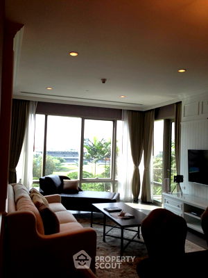 Condos for rent MRT Sam Yan : 2-BR Condo at The Rajdamri near BTS Ratchadamri (ID 825451)