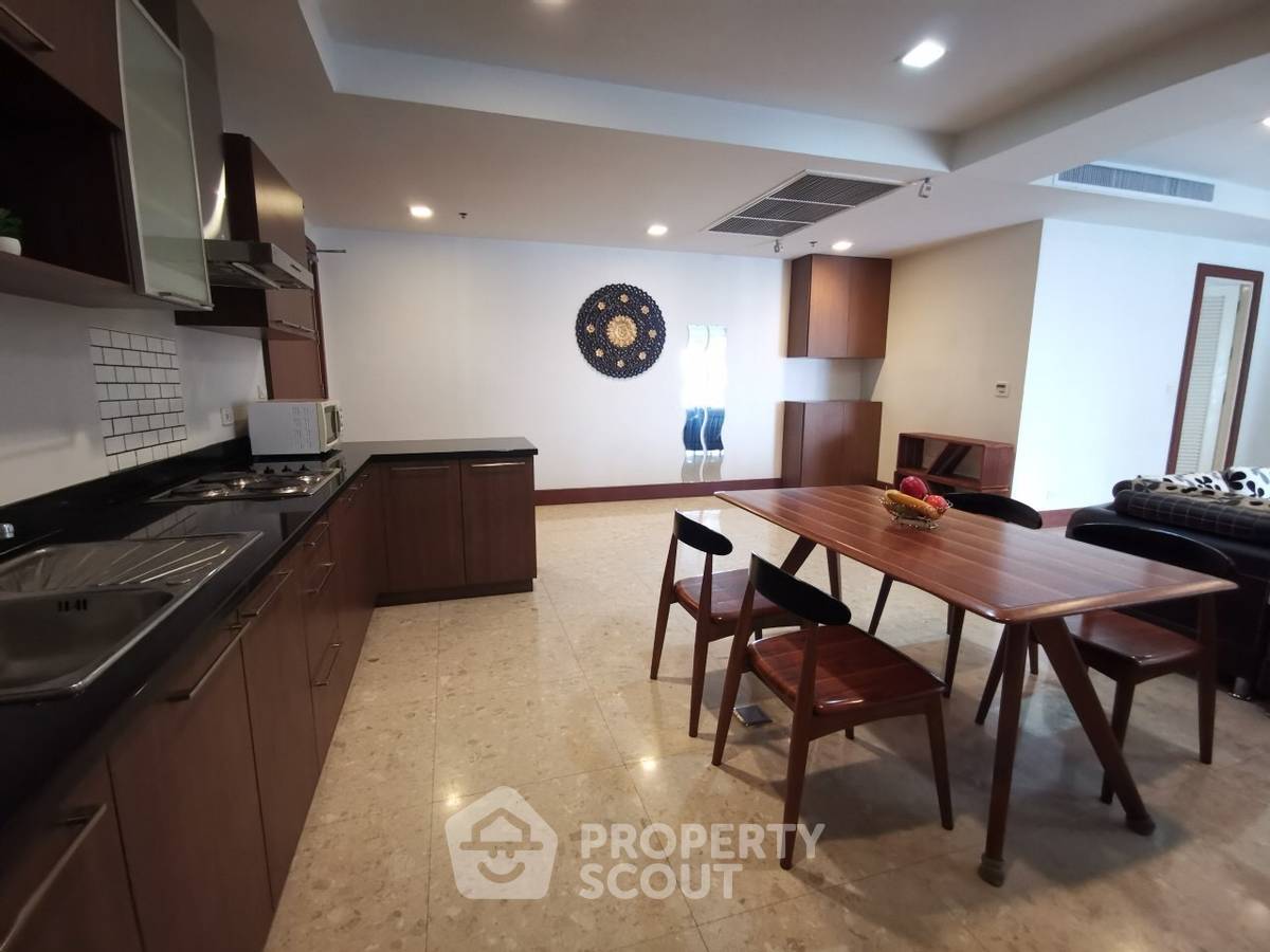 picture 3-BR Condo at Nusasiri Grand Condominium near BTS Ekkamai (ID 648689) - 8/12