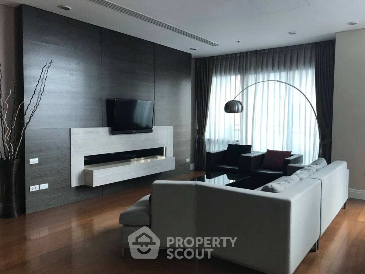 picture 3-BR Condo at Bright Sukhumvit 24 Condominium near BTS Phrom Phong (ID 1439373) - 1/9
