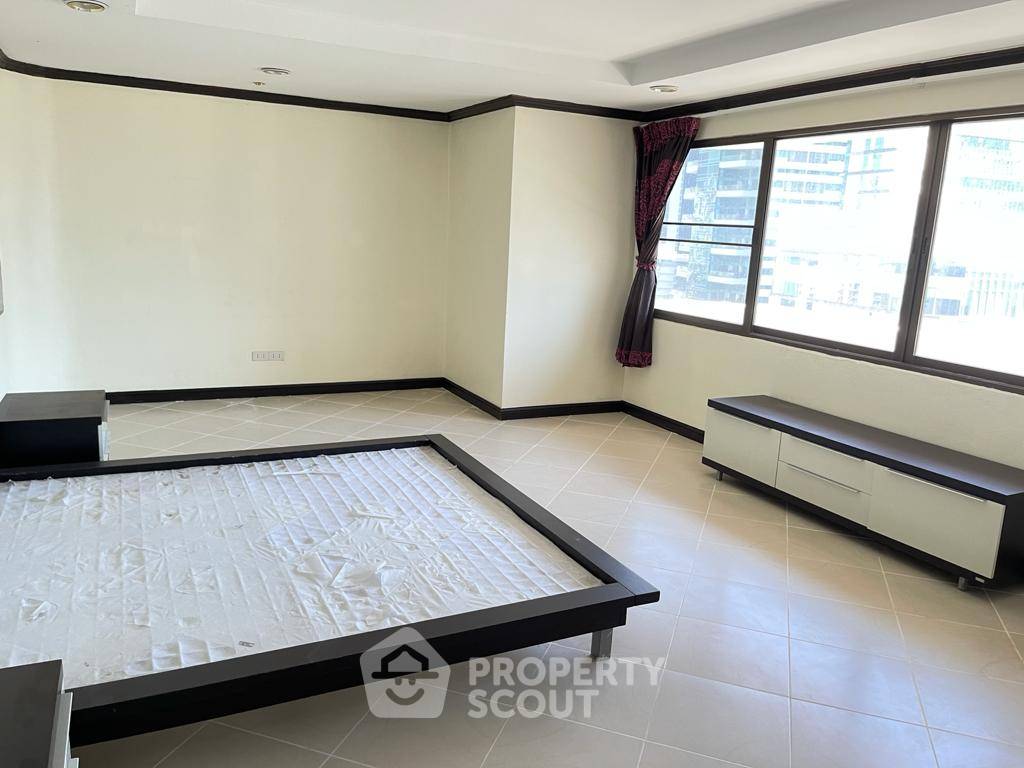 รูป คอนโด 3-ห้องนอน ที่ วินเซอร์ ทาวเวอร์ คอนโดมิเนียม ใกล้ BTS อโศก (ID 889534) - รูปที่ 12/16