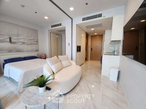 1-BR Condo at Hyde Sukhumvit 11 near BTS Nana (ID 2105335)