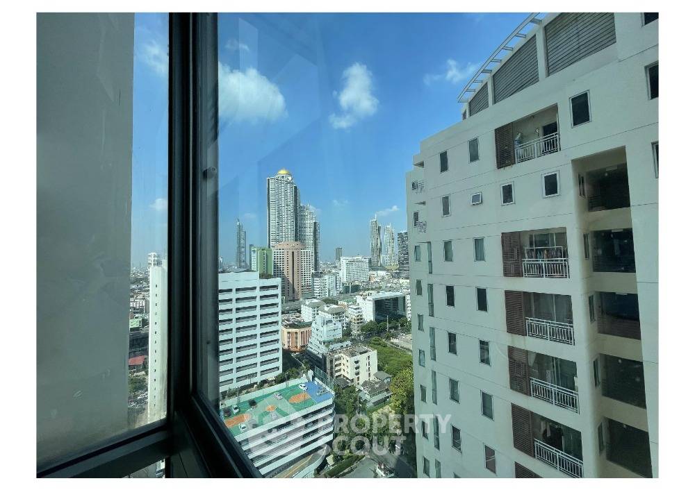 picture 4-BR Condo at Sathorn House Condominium near BTS Surasak (ID 1947524) - 10/11