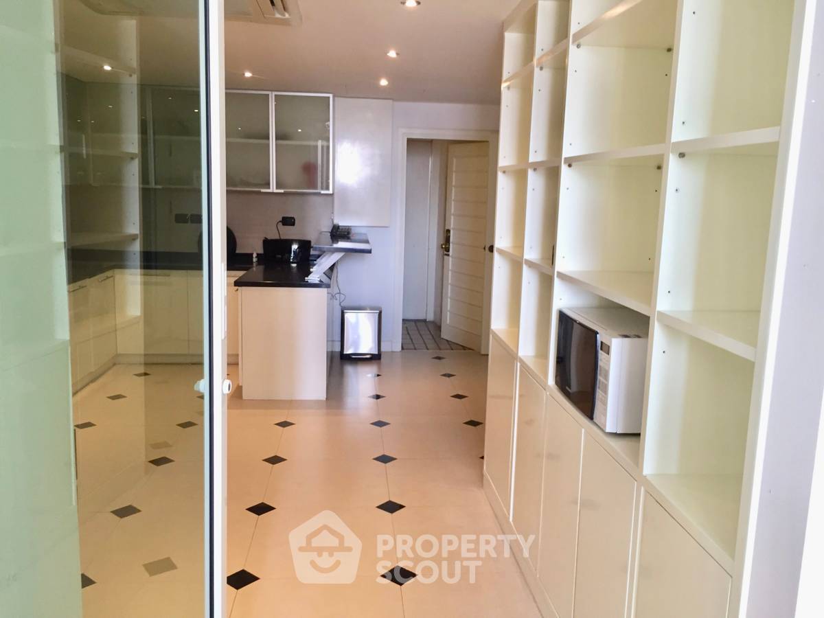 picture 4-BR Condo at Kallista Mansion near ARL Makkasan (ID 515567) - 10/33