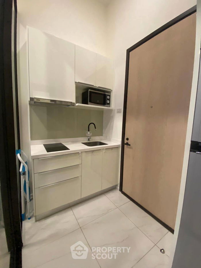 picture 1-BR Condo at Chewathai Residence Asoke near ARL Makkasan (ID 1305358) - 10/13