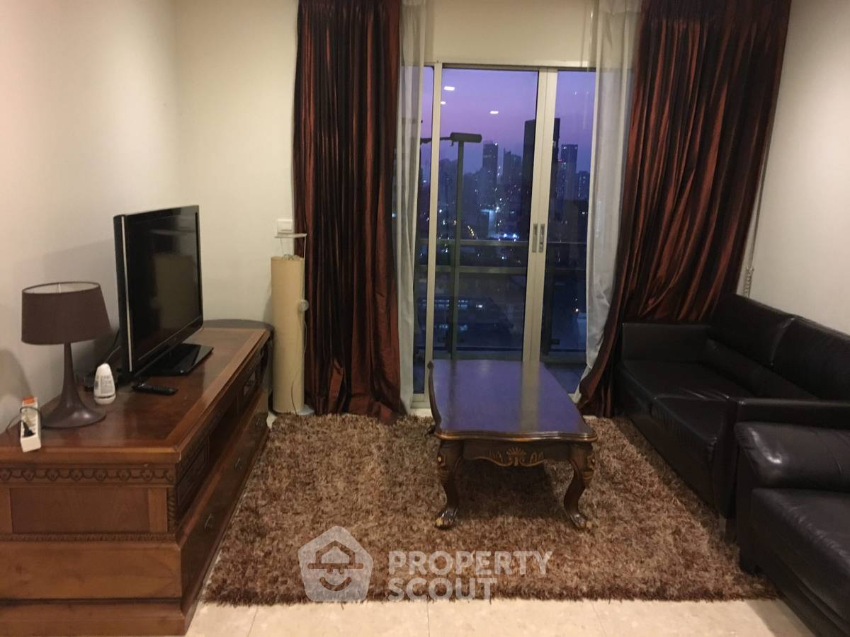 picture 3-BR Condo at Nusasiri Grand Condominium near BTS Ekkamai (ID 514536) - 1/23