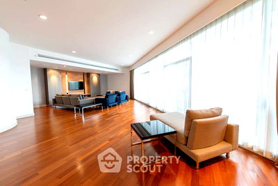 Condos for rent King's College International School Bangkok : 5-BR Condo at Bangkok Garden in Chong Nonsi (ID 511592)