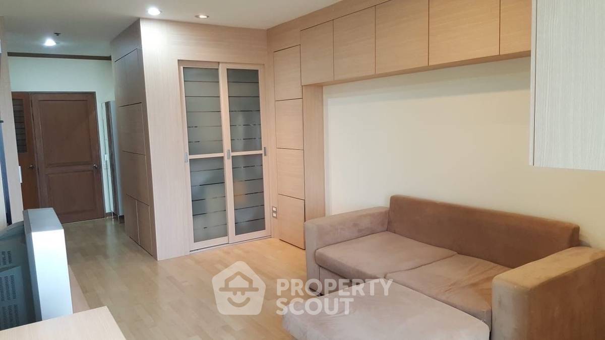 picture 1-BR Condo at Ban Chao Phraya Condo near MRT Hua Lamphong (ID 2030641) - 1/8