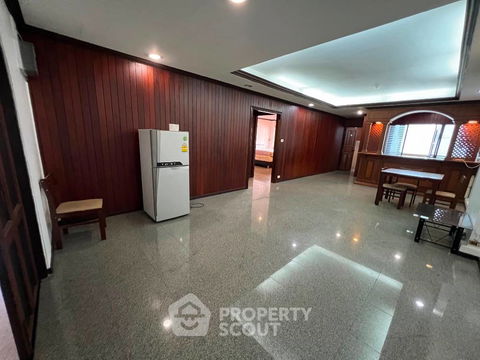 2-BR Condo at Silom Surawong Condominium near BTS Chong Nonsi (ID 2056810)