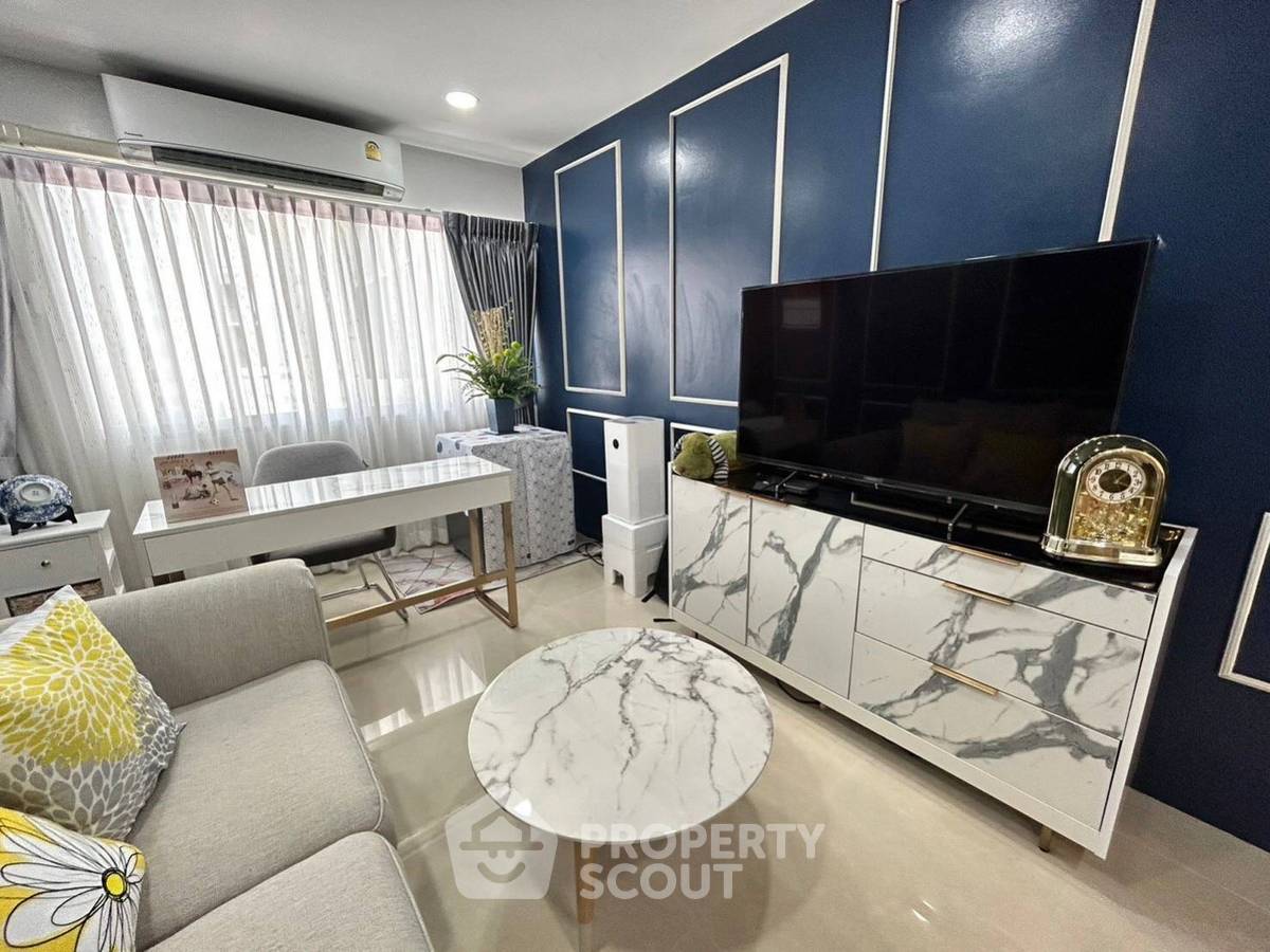 picture 2-BR Condo at Wittayu Complex near BTS Phloen Chit (ID 997267) - 1/15