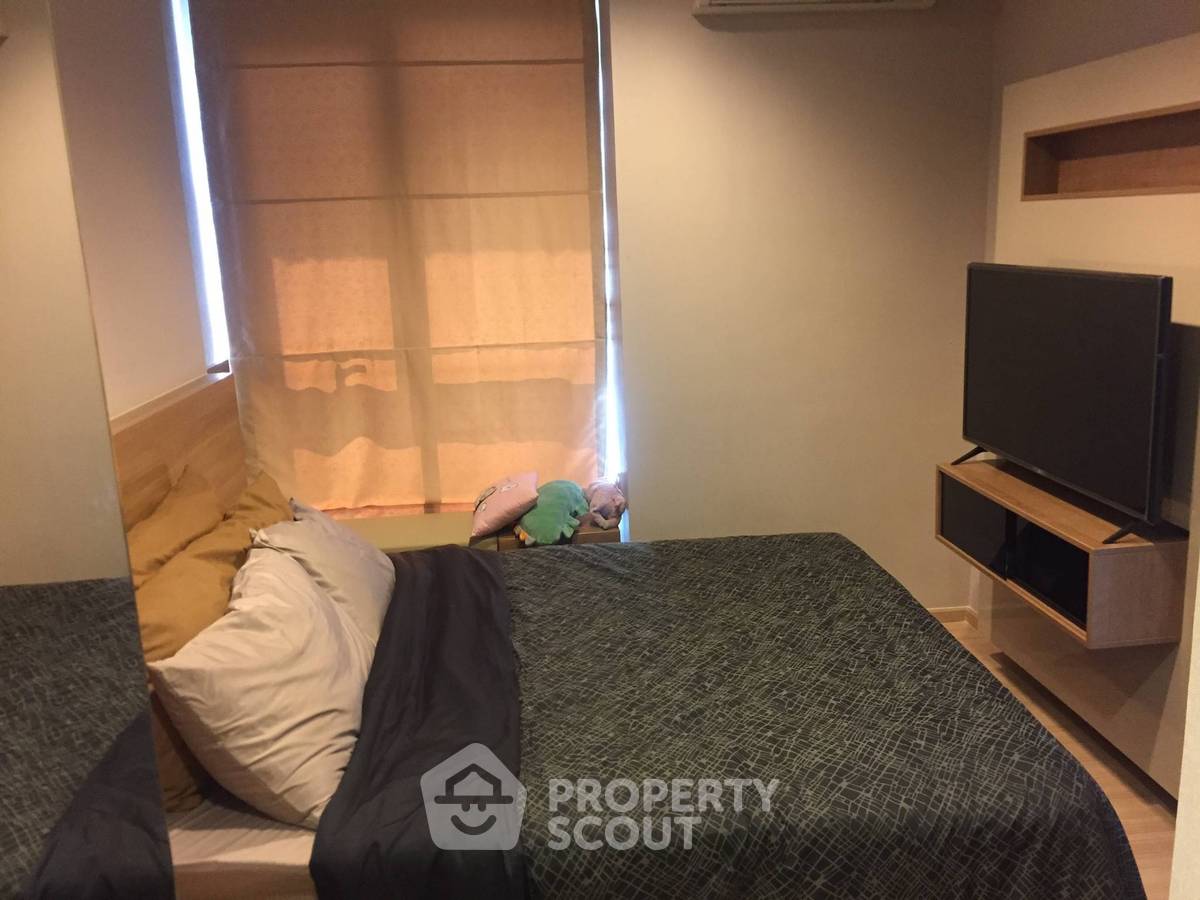 รูป คอนโด 1-ห้องนอน ที่ ริธึ่ม สาทร ใกล้ BTS สะพานตากสิน (ID 392298) - รูปที่ 2/8