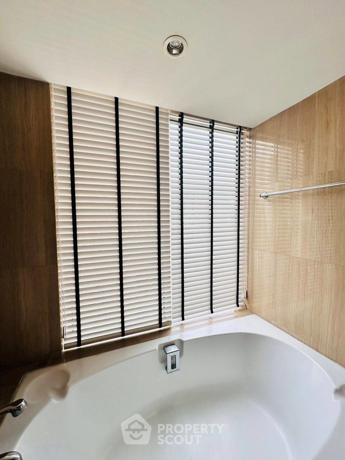 picture 2-BR 140 Sqm High-Floor At Langsuan Ville, 300m to BTS Ratchadamri (ID 2180204) - 9/12