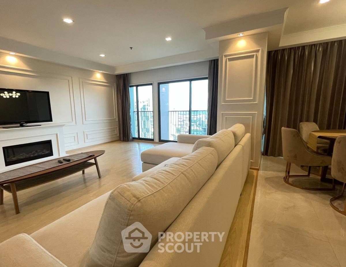 picture 3-BR Condo at Noble Remix near BTS Thong Lor (ID 1052850) - 1/10
