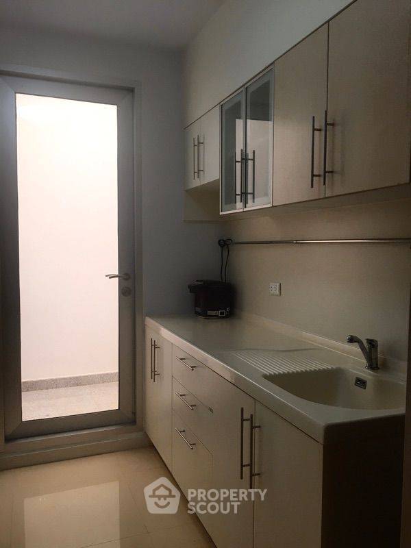 picture 1-BR Condo at Supalai River Place Charoen Nakorn near BTS Krung Thon Buri (ID 513133) - 8/9