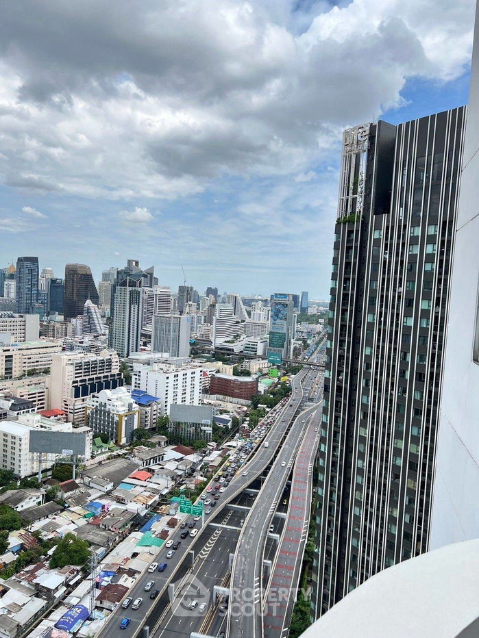 picture 3-BR Condo at Wittayu Complex near BTS Phloen Chit (ID 1697512) - 7/10