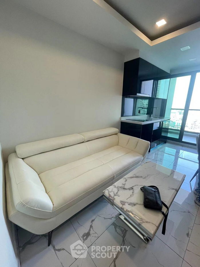 รูป คอนโด 1-ห้องนอน ที่ อคาเดีย มิลเลนเนียม ทาวเวอร์ ใกล้ พัทยาใต้ (ID 1895875) - รูปที่ 1/5