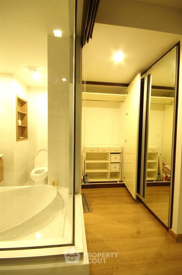 picture 2-BR Condo at The Seed Musee Sukhumvit 26 near BTS Phrom Phong (ID 449964) - 14/14