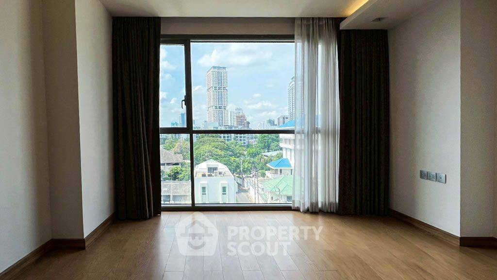 picture 3-BR Condo at Via Botani near BTS Phrom Phong (ID 2092290) - 6/9