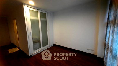 Condos for sale Soi Thonglor (Sukhumvit 55) : 1-BR Condo at D 65 Condominium near BTS Ekkamai (ID 656901)