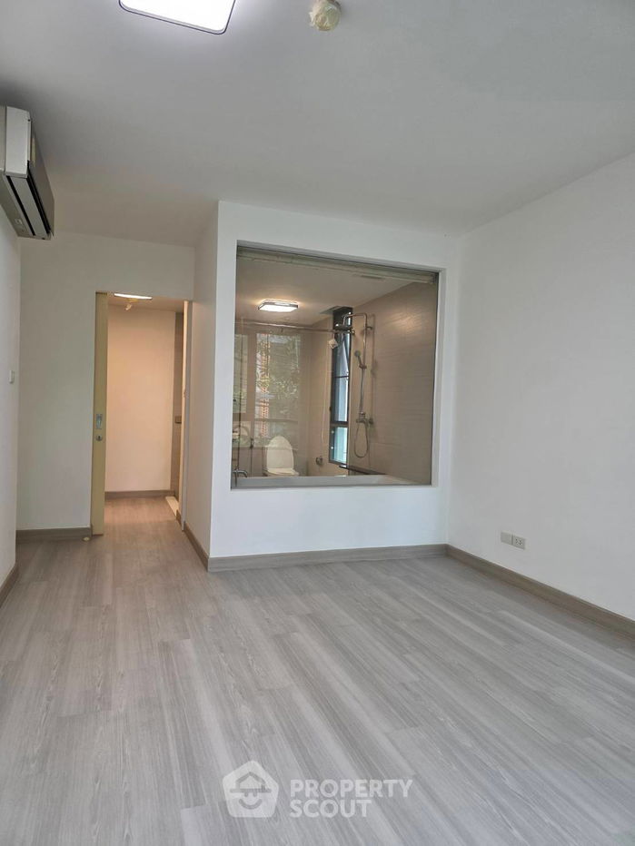 picture 2-BR Condo at Issara @ 42 Sukhumvit Condominium near BTS Ekkamai (ID 2138381) - 1/18