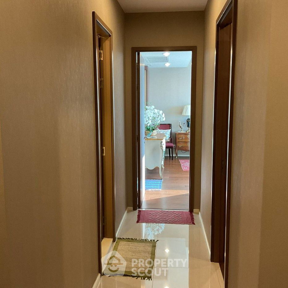 picture 2-BR Condo at Menam Residences in Wat Phraya Krai (ID 1176771) - 14/17