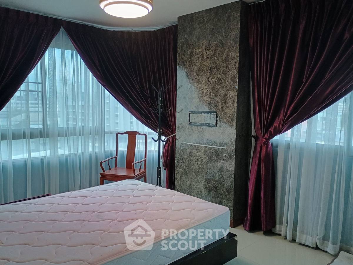 picture 2-BR Condo at Supalai Oriental Place Sathorn Suanplu near MRT Lumphini (ID 2185023) - 7/13